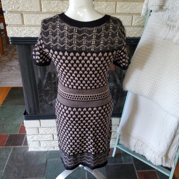 Romeo + Juliet Couture Black/Tan Printed Knit Sweater Dress XS/S - Picture 6 of 8